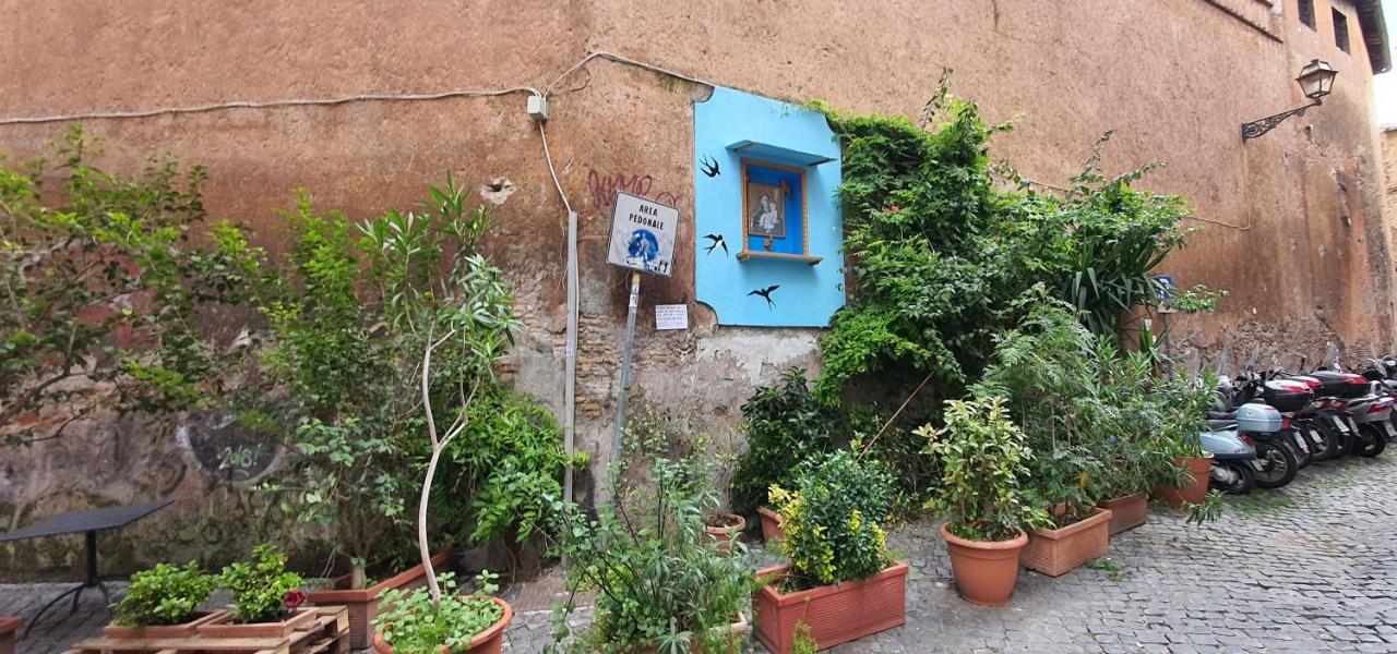 Enchanting Loft In Trastevere Рим Екстериор снимка