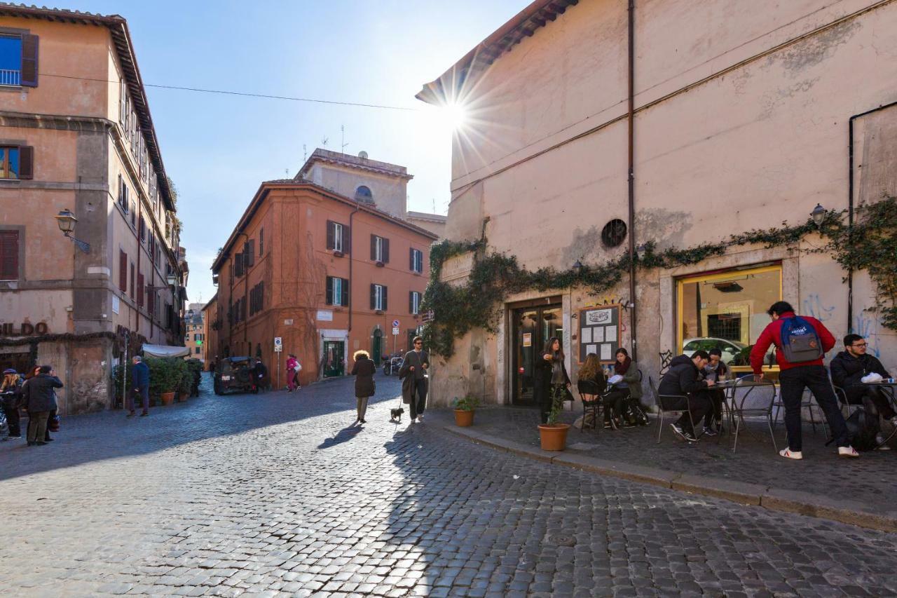 Enchanting Loft In Trastevere Рим Екстериор снимка