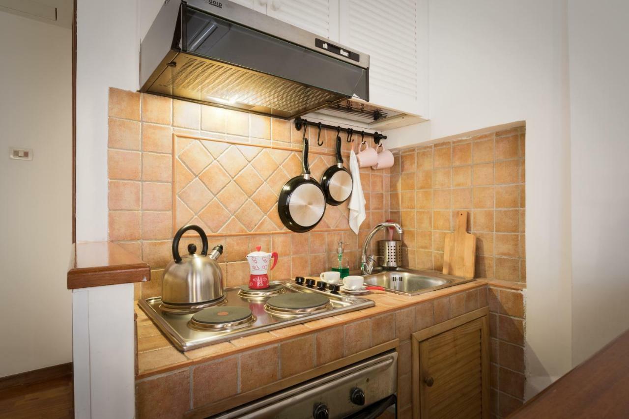 Enchanting Loft In Trastevere Рим Екстериор снимка